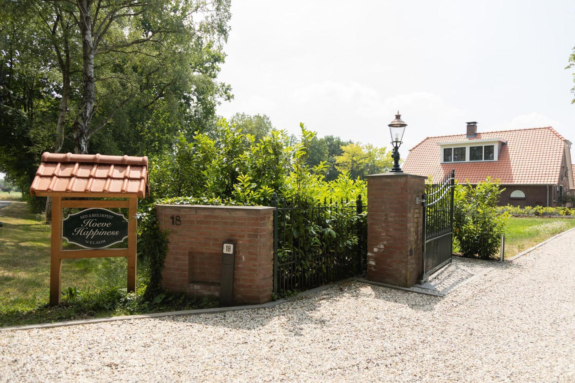 Bed & Breakfast Hoeve Happiness - Ontbijt Inbegrepen - Wellness Aanwezig Вортуізен Екстер'єр фото