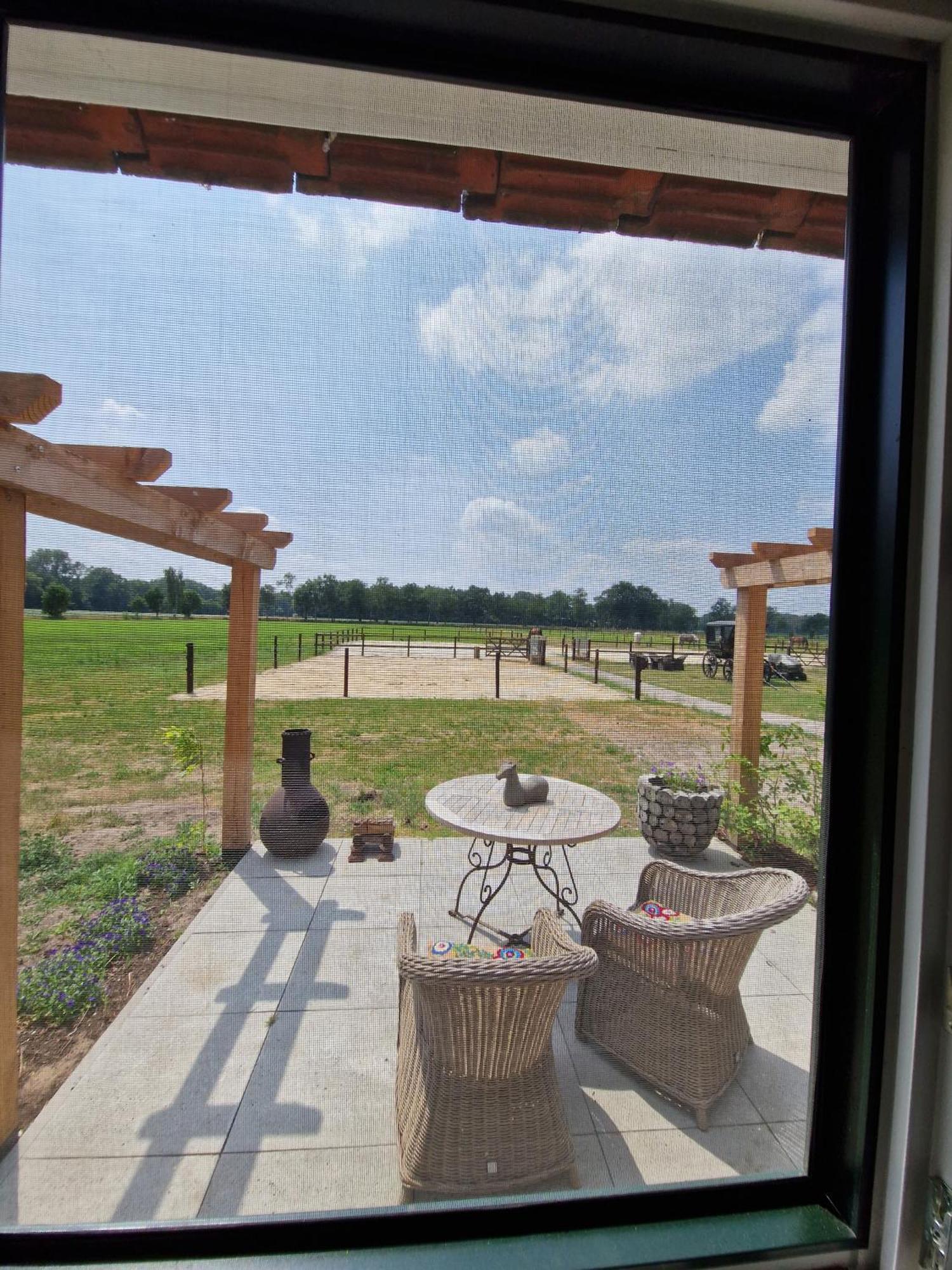 Bed & Breakfast Hoeve Happiness - Ontbijt Inbegrepen - Wellness Aanwezig Вортуізен Екстер'єр фото