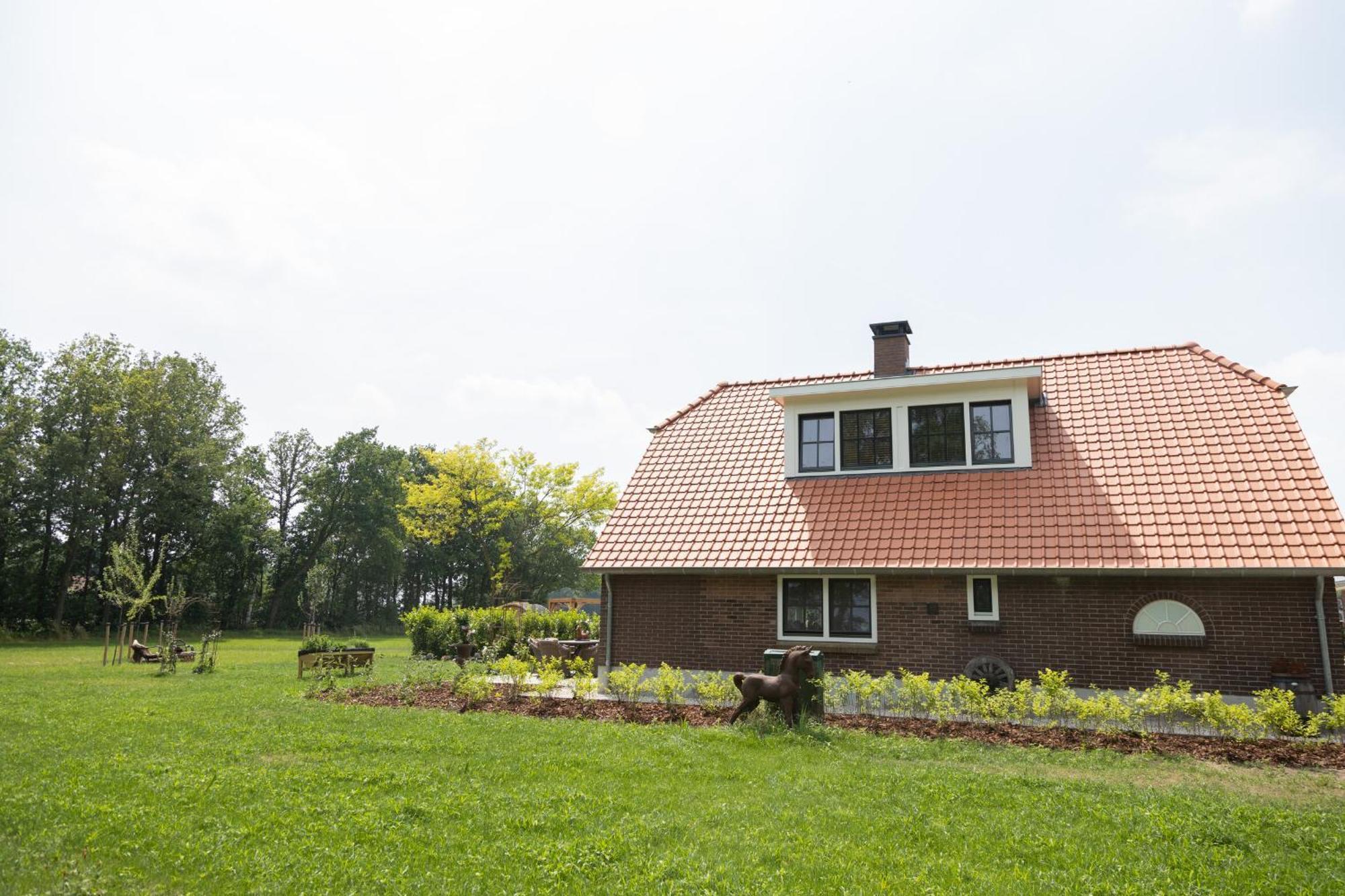 Bed & Breakfast Hoeve Happiness - Ontbijt Inbegrepen - Wellness Aanwezig Вортуізен Екстер'єр фото